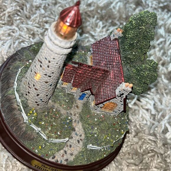 Vintage Thomas Kinkade "The Light of Peace" Lighthouse Figurine (Lights Up) - Picture 13 of 13